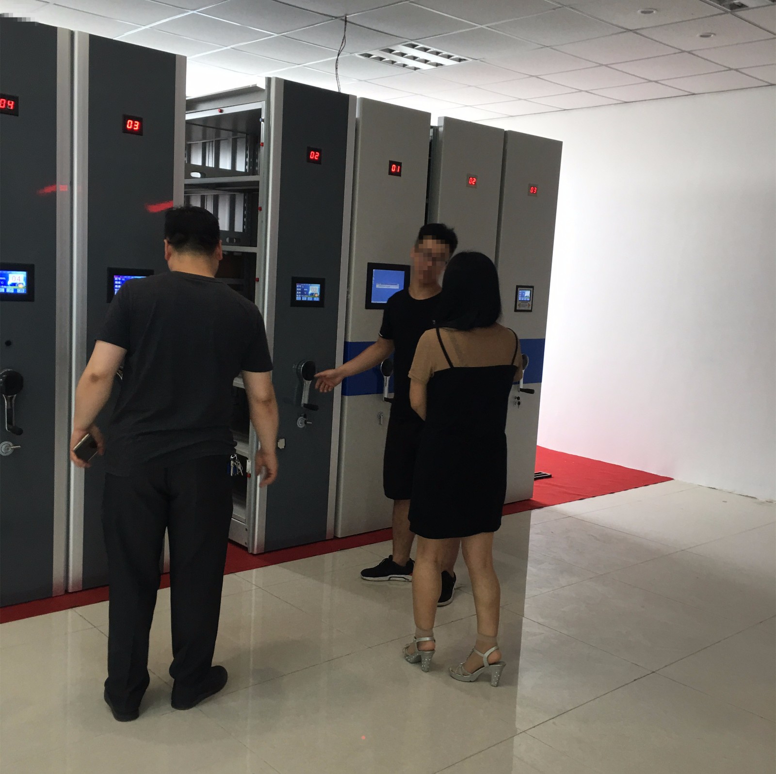 檔案密集柜樣品室參觀中